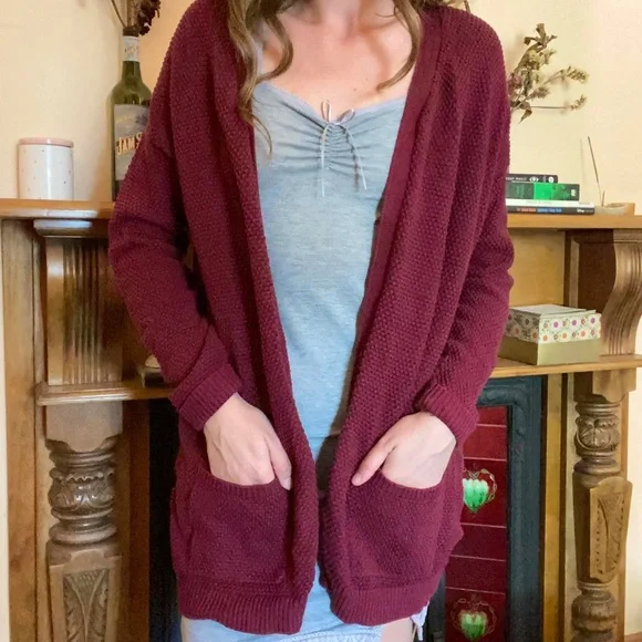 Burgundy Oversized Cardigan - Picture 3 of 4